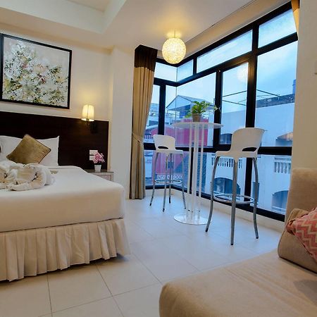 @ White Patong Hotel Exterior photo